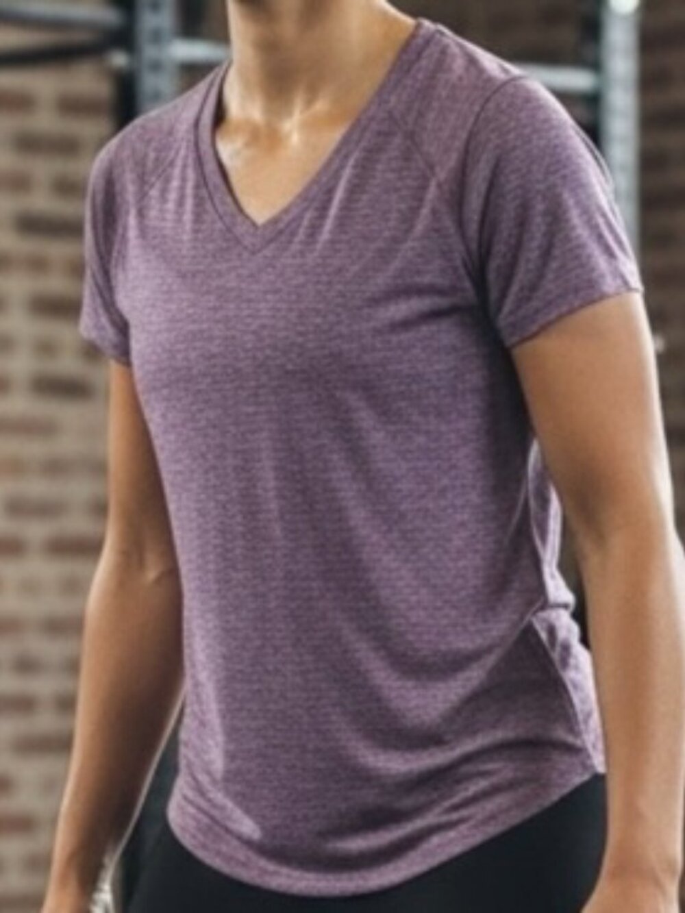 LEG3ND Heathered Purple V-Neck Mesh Back Split Panel Performance Tee Gym Size L